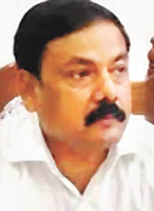 City Commissioner Chit in the 'Akhara' of Maya Press