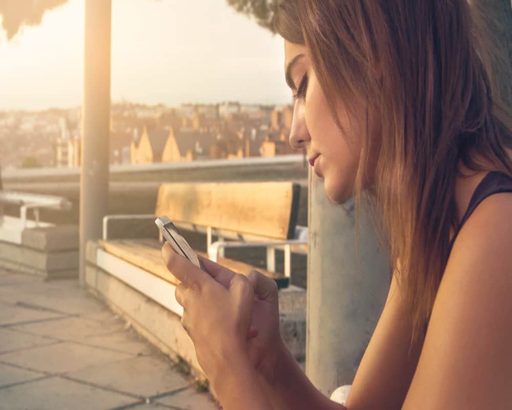 women do not leave their abusive relationship, here is the reasons