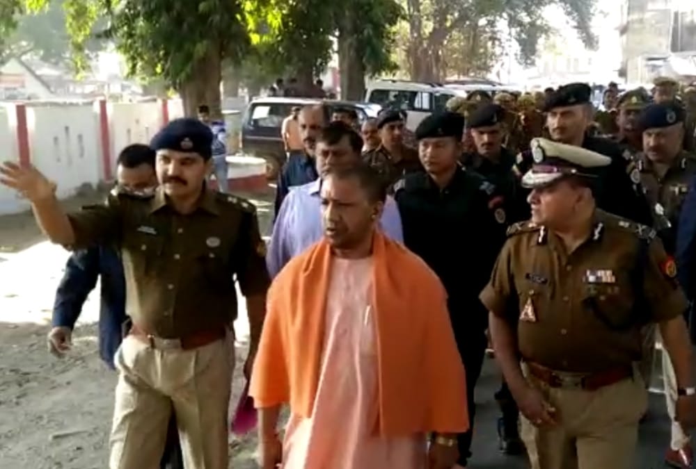 yogi adityanath inspection in police line.