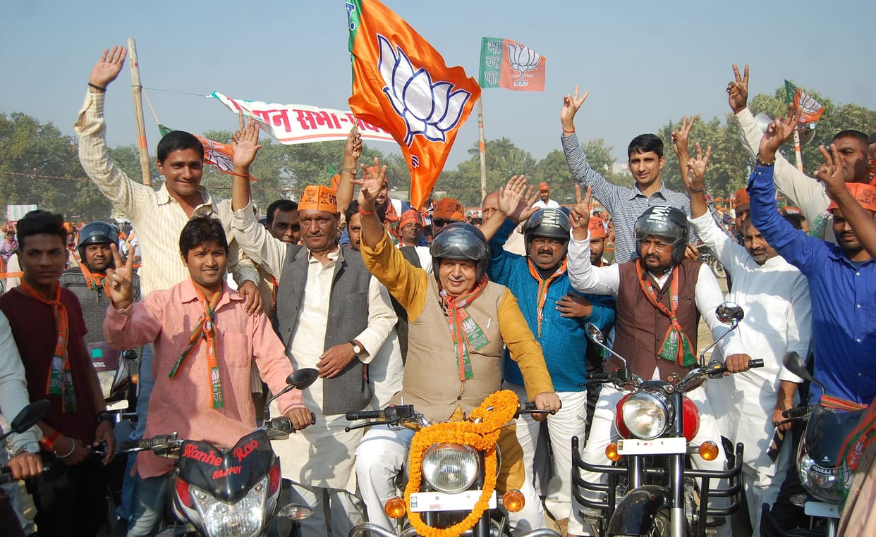 बाइक रैली निकाल भाजपाइयों ने दिया कमल संदेश