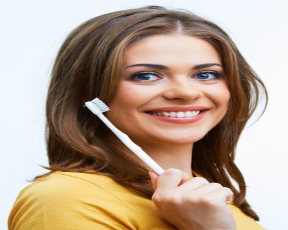Know how your toothbrush can exfoliate your face