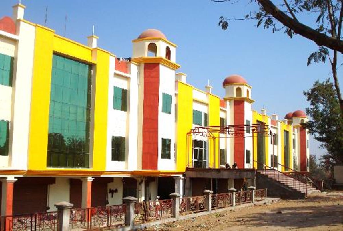 चार महीने में बदल जाएगा दीनदयाल सभागार