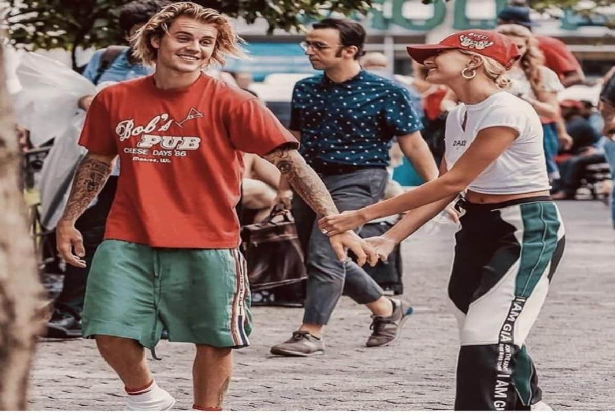 justin bieber confirms his marriage with hailey baldwin and share picture on social media