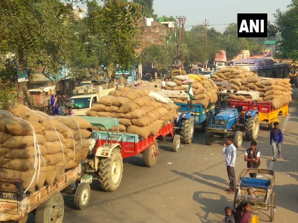 barabanki farmers protest for  Grain purchase