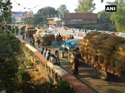 barabanki farmers protest for  Grain purchase
