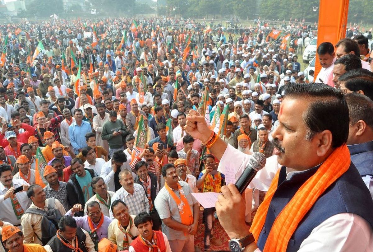 BJP Kamal Sandesh Bike Rally in Braj
