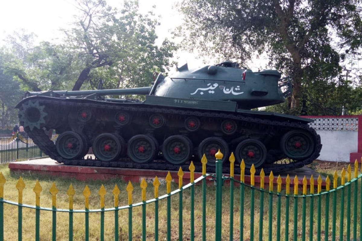 Tank on crossing on meerut roads says the story of victory of indian army