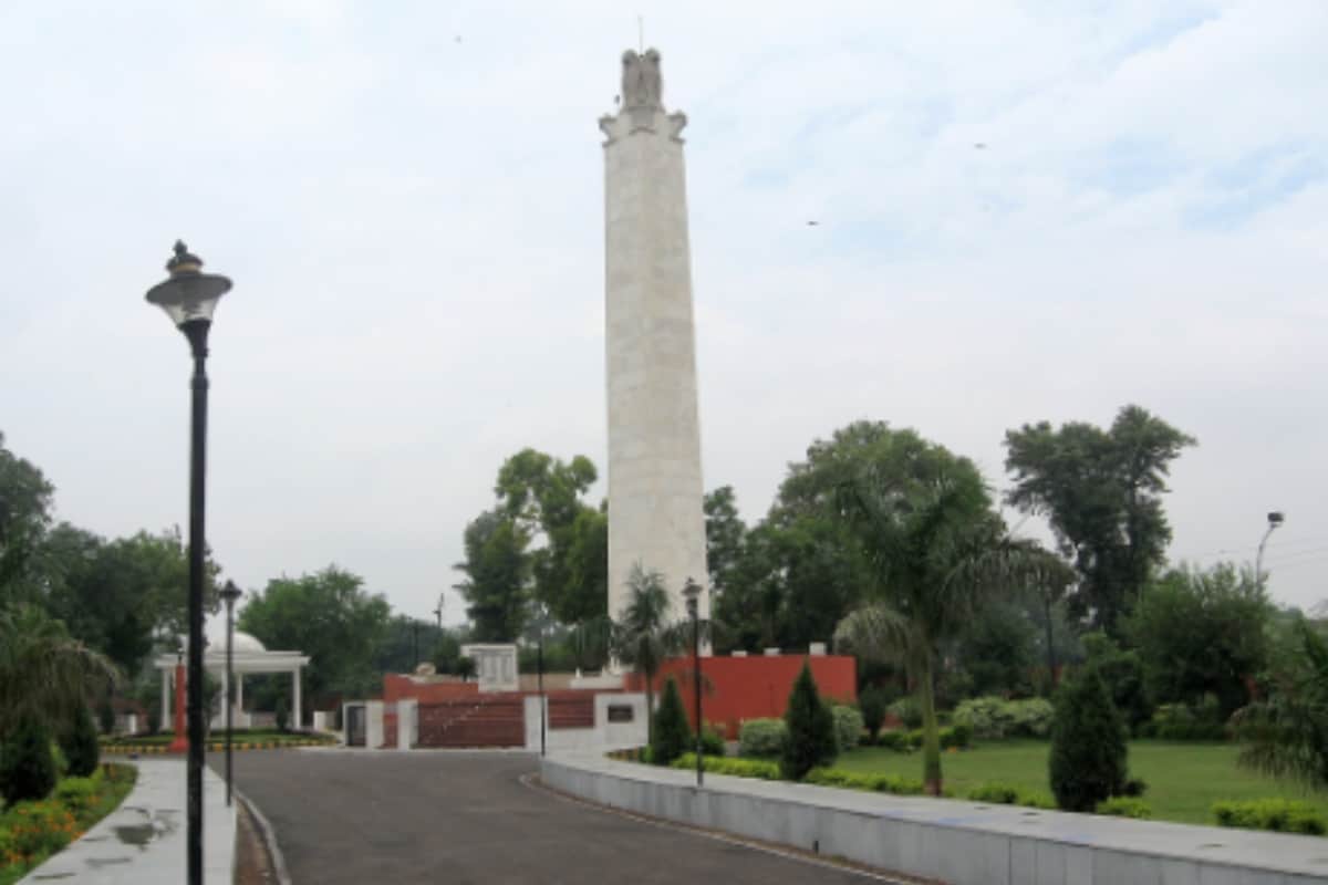 Ashok stambh was in meerut before shifted to delhi by firoz shah tughlaq