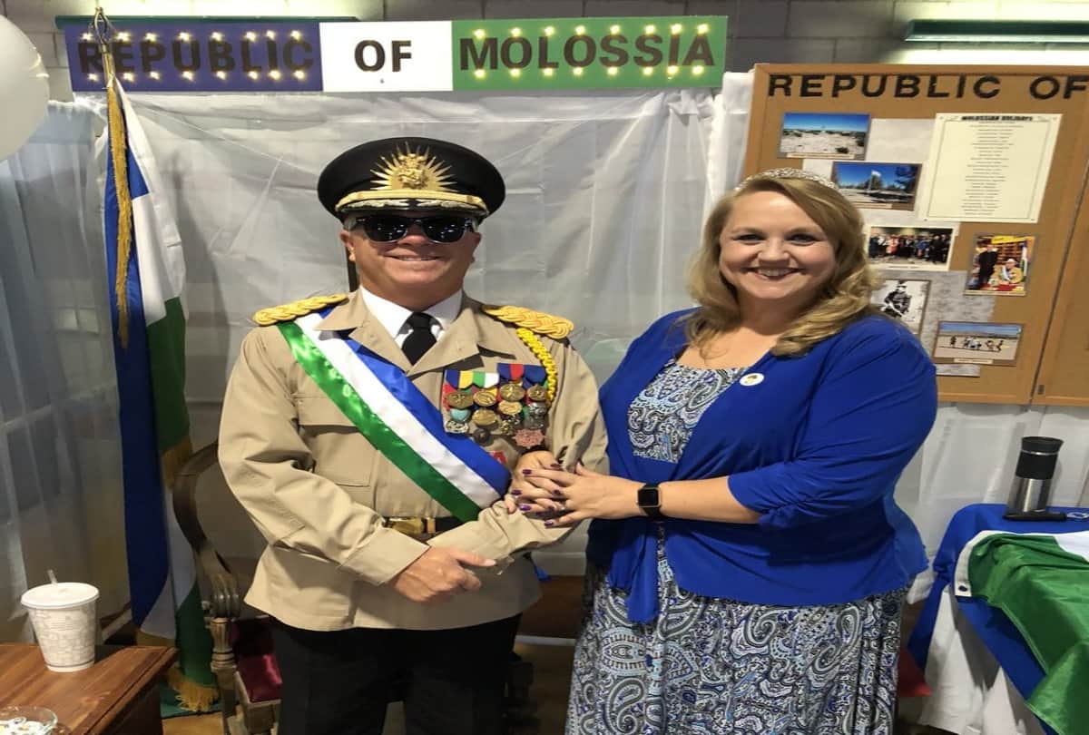 Worlds smallest nation molossia where total citizens are 33 including animals