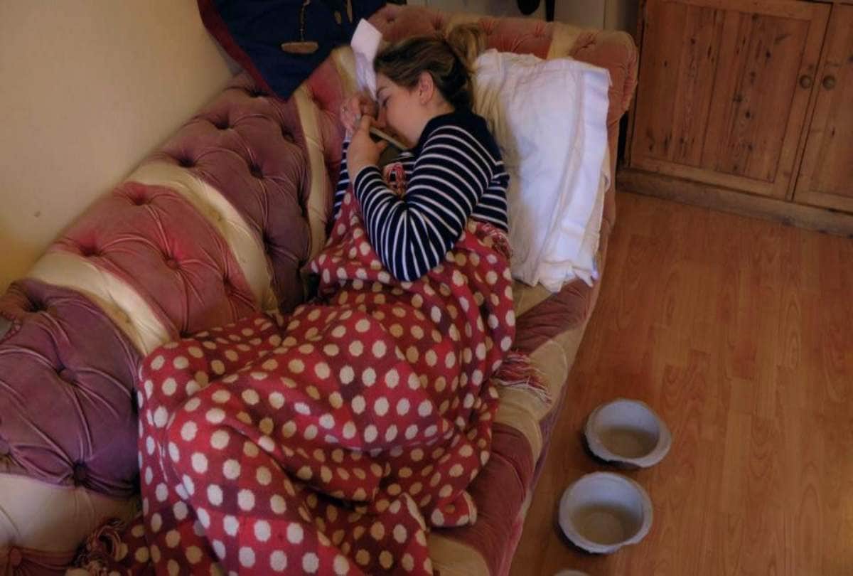 Woman suffers rare disease called cyclic vomiting syndrome, vomit up to 100 times a DAY