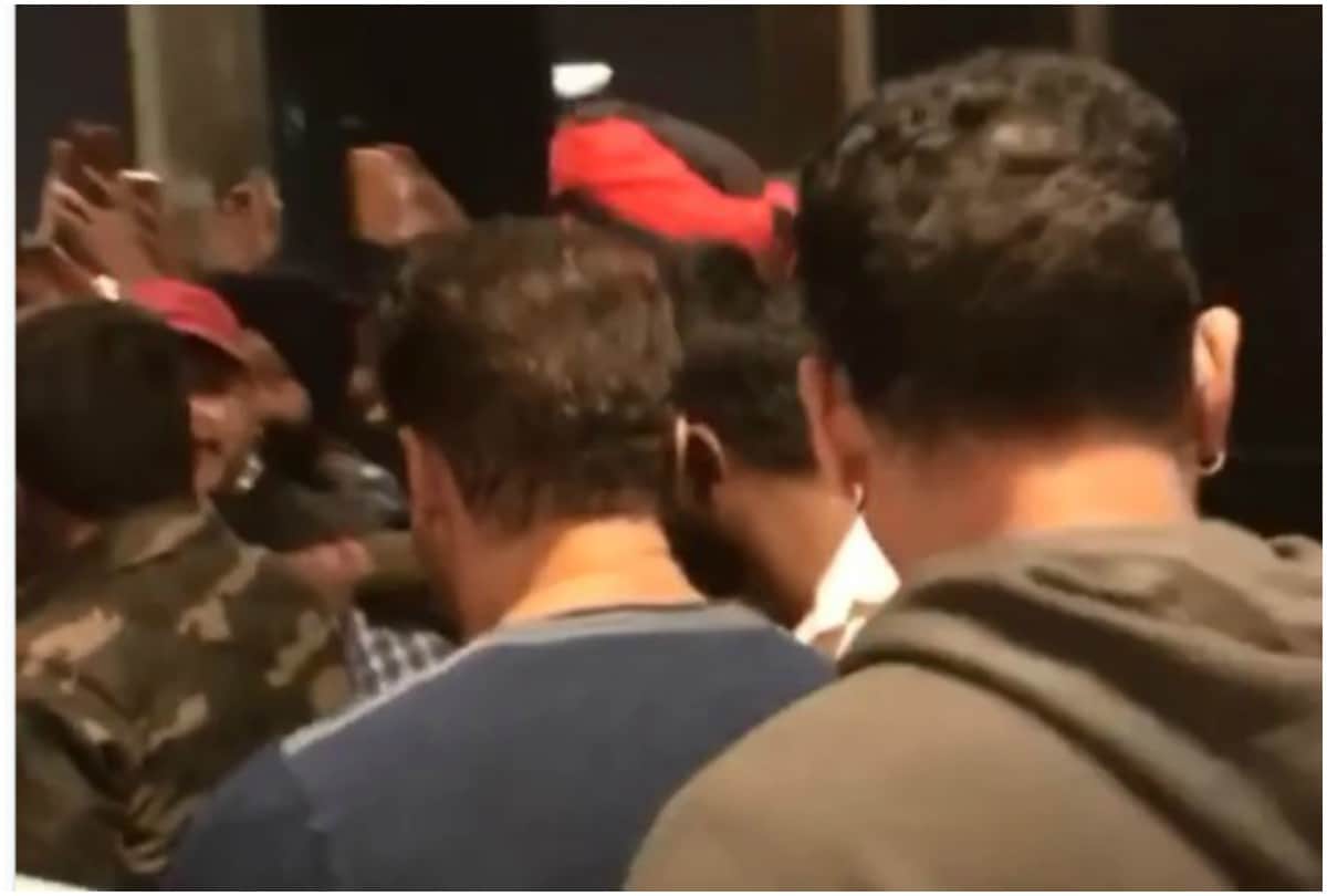 Salman Khan Mobbed By Fans In Ludhiana during shopping