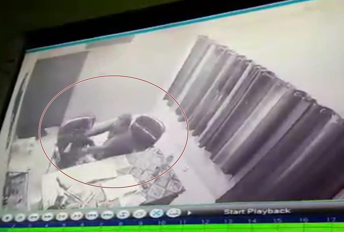 Teache beat class 2 student in Aligarh, cctv video viral