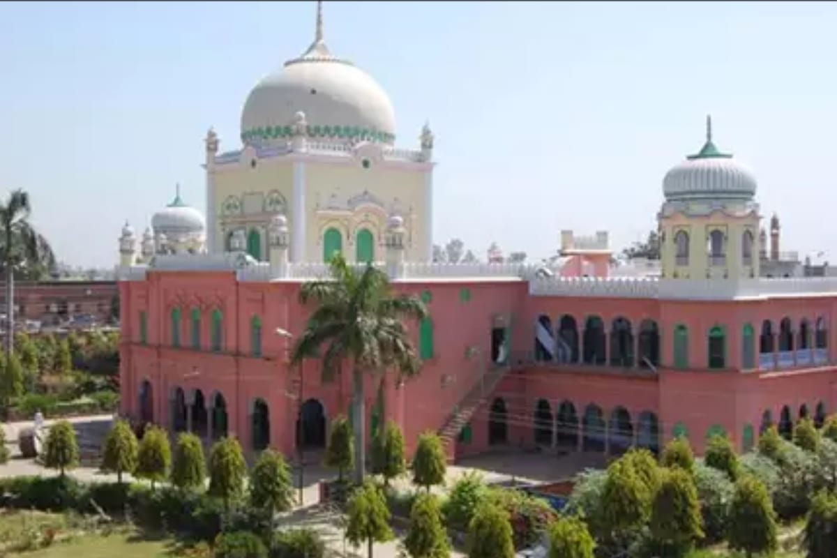 Deobandi ulama is angry with  ban on reading Namaz in park and says there is no such law in India