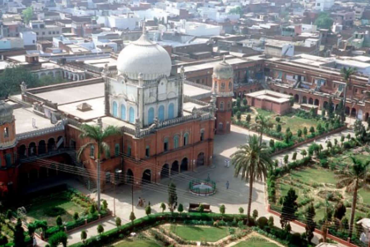 Terrorist connection of islamic education hub Darul uloom deoband in saharanpur
