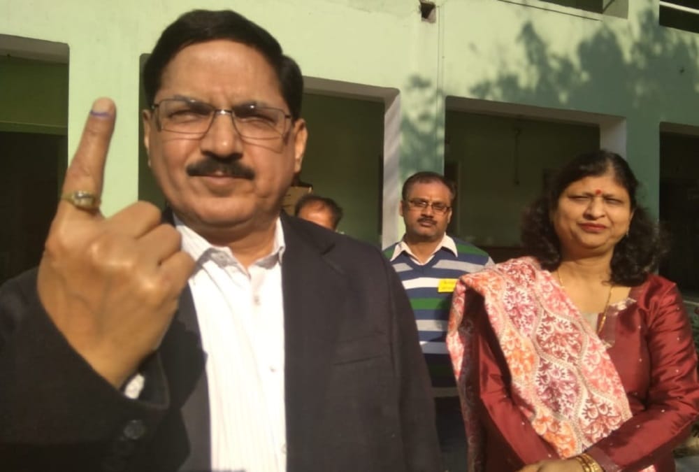 Bride and Groom give vote before marriage in nikay chunav 2018