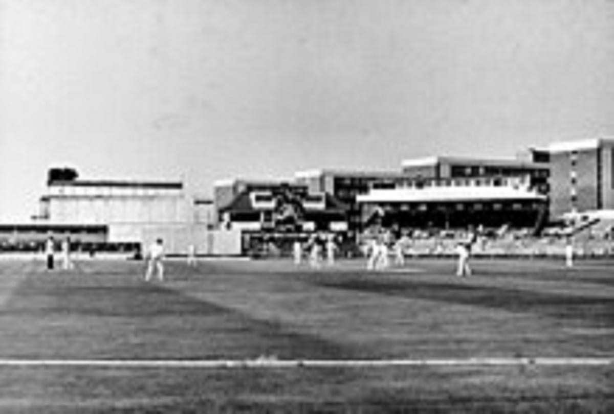 Leslie hylton is worlds only cricketer who was hanged for his wifes murder