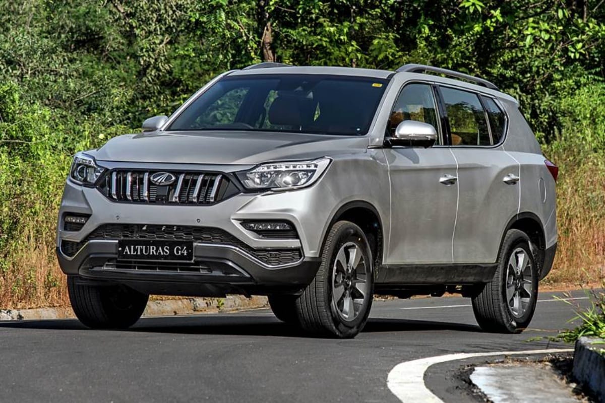 twitter users demanded new mahindra alturas g4 as gift from anand mahindra