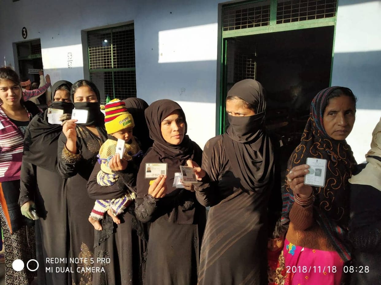 uttarakhand nikay chunav 2018 voting rush of voters in polling booth
