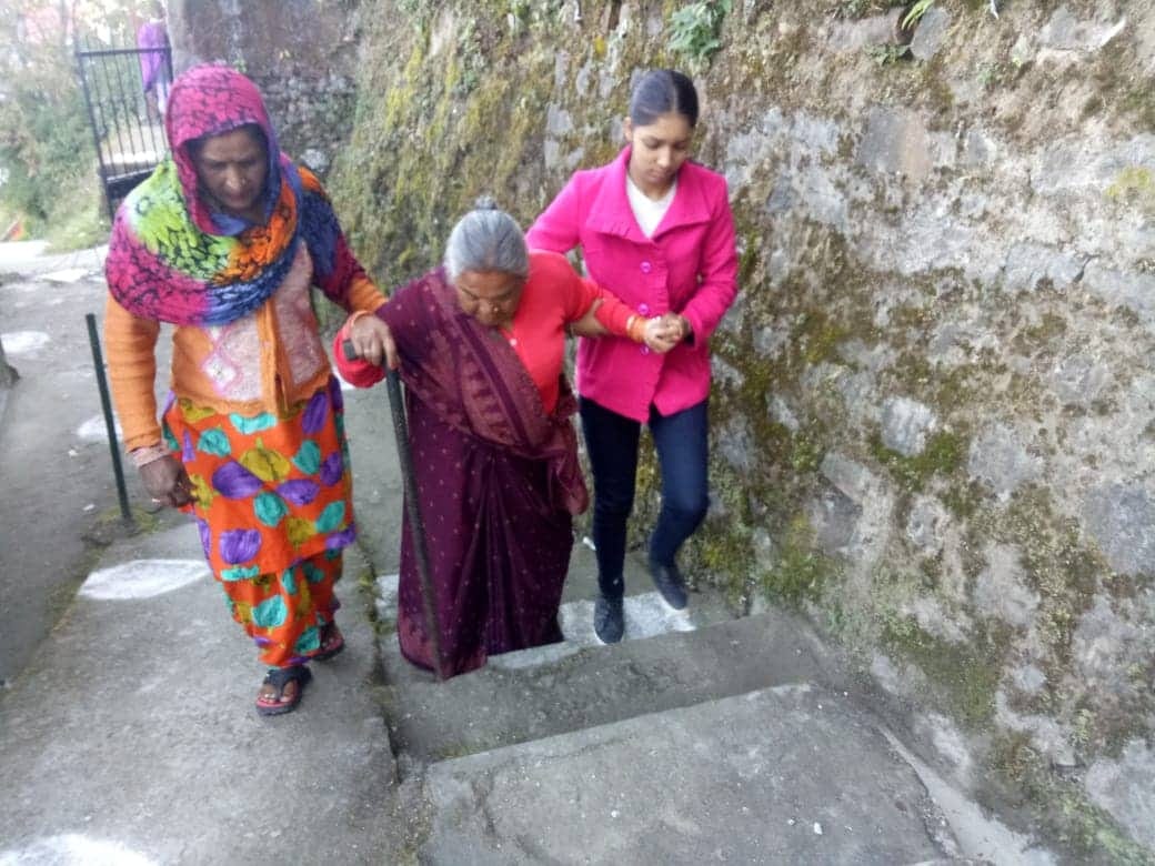 Uttarakhand Nikay chunav 2018 Old People voting encourages youths