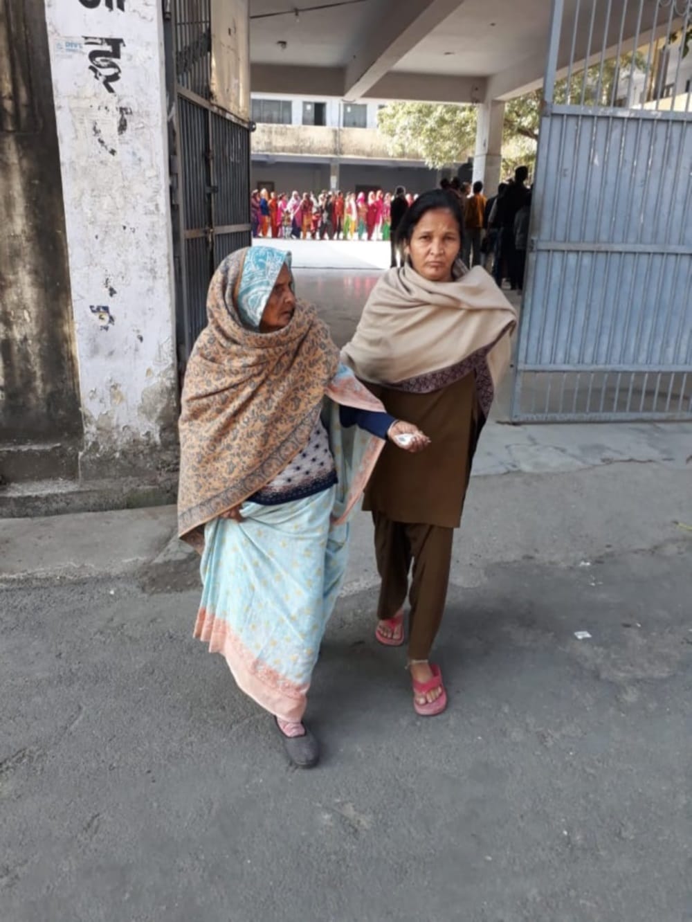 Uttarakhand Nikay chunav 2018 Old People voting encourages youths