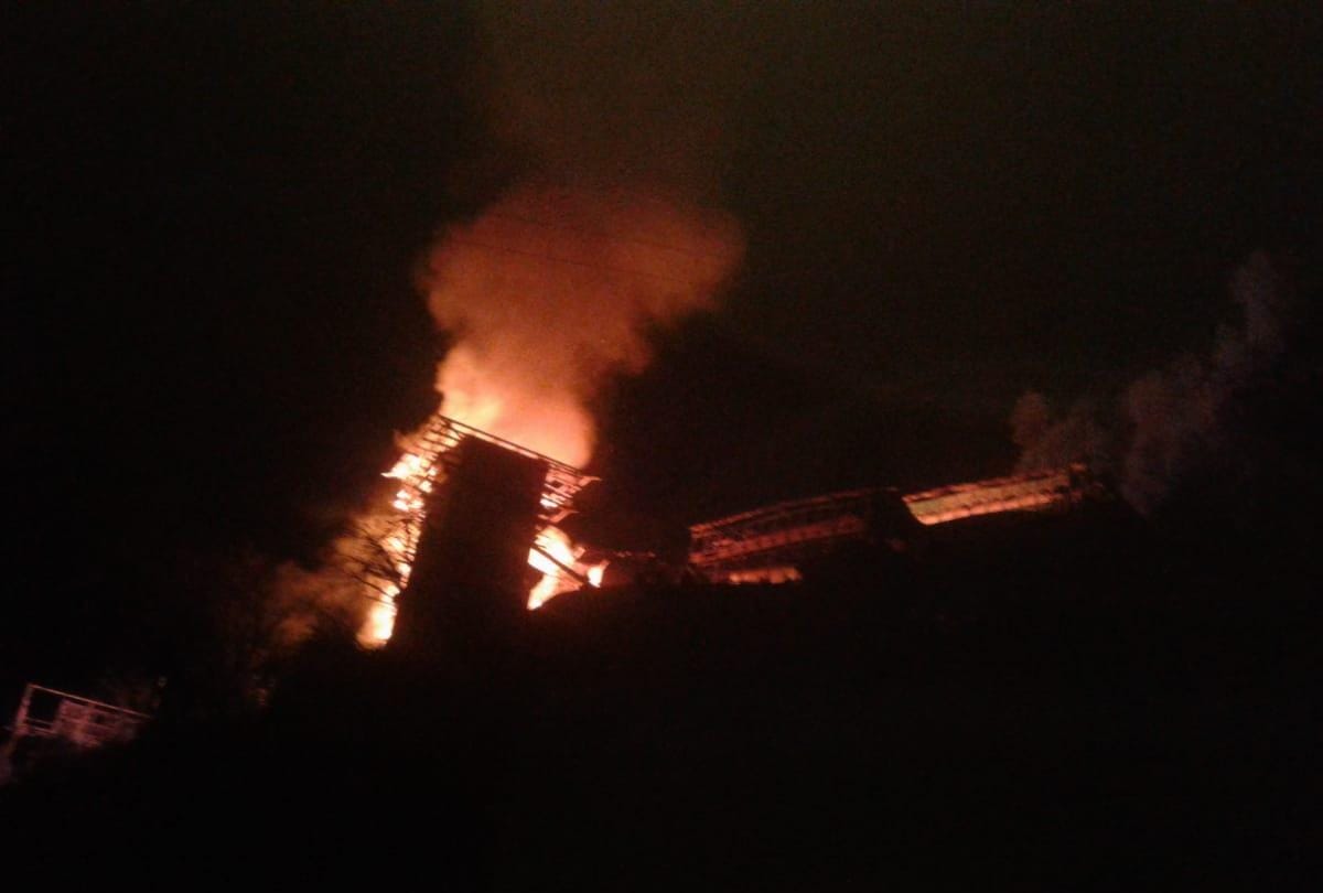 11 houses gutted in fire in kullu himachal pradesh