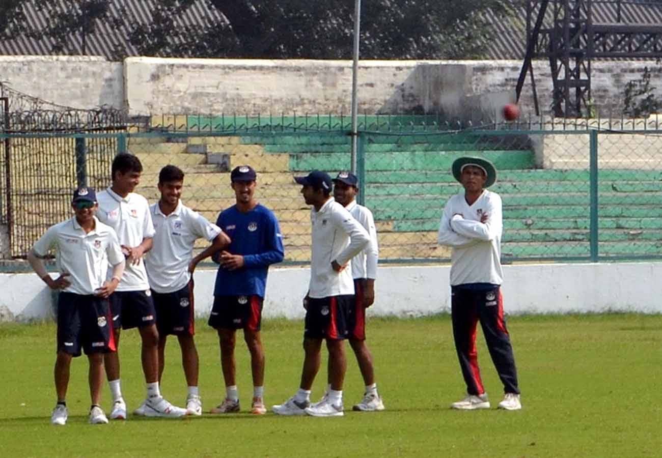 Cooch Bihar Trophy in green park kanpur