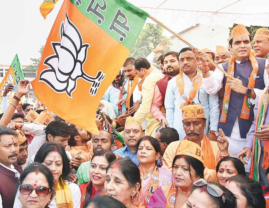 कमल संदेश बाइक रैली में गूंजा ‘एक बार फिर मोदी सरकार’