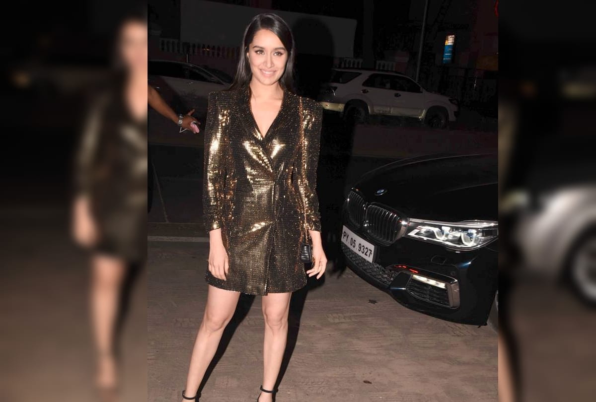 Shraddha Kapoor or Alia Bhatt Who wore this shimmery dress better