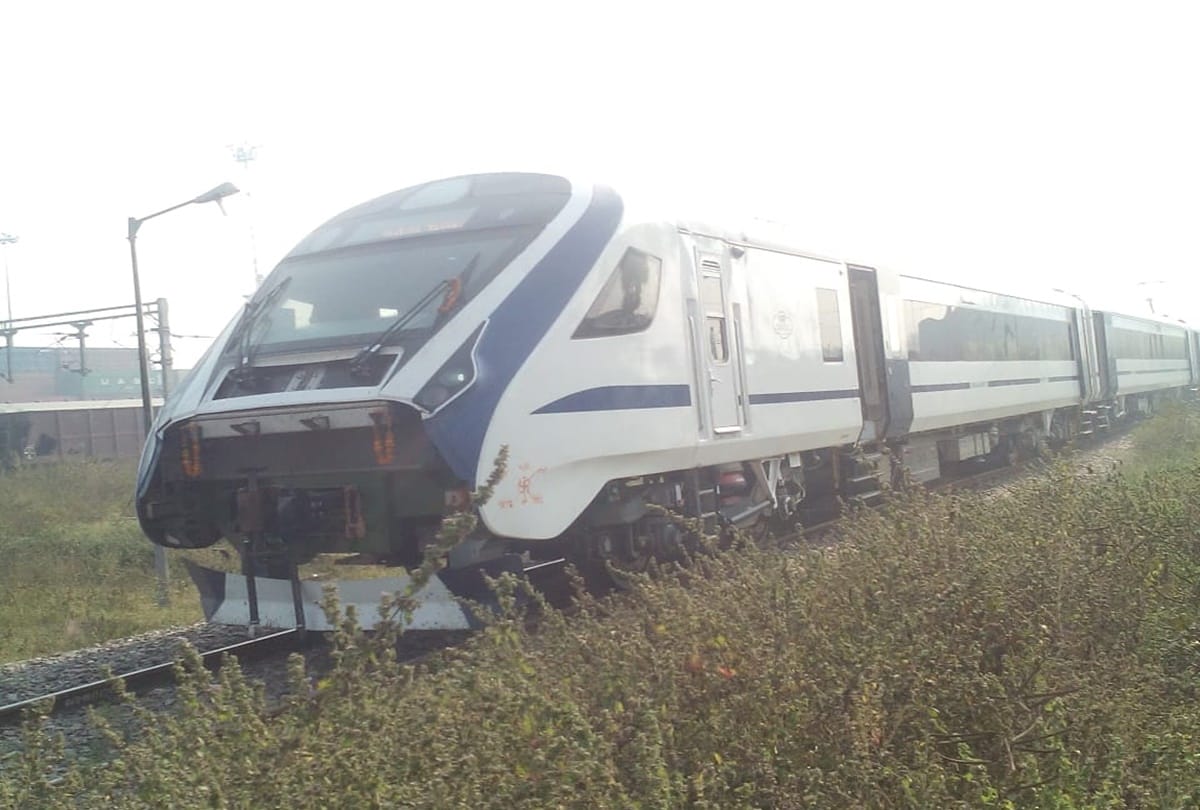Old woman dies after being hit by Vande Bharat Express