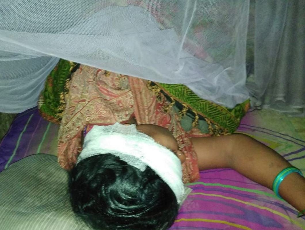 Drunk man knife attack on wife and son and try to kill himself
