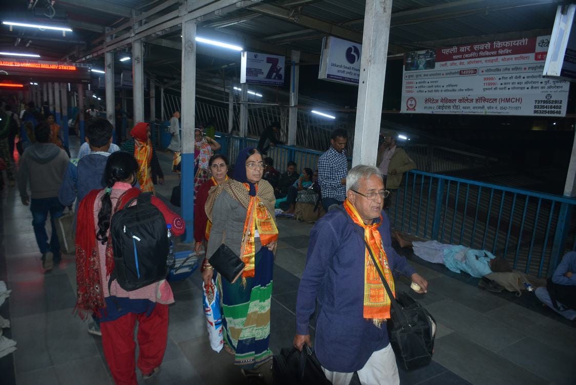 Ramayana express arrived varanasi after 11 hour delay