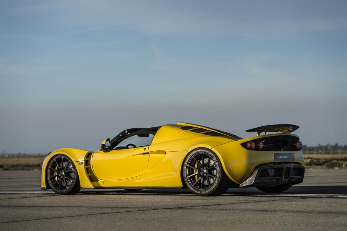 World's fastest car venom gt spyder prices and features are shocking