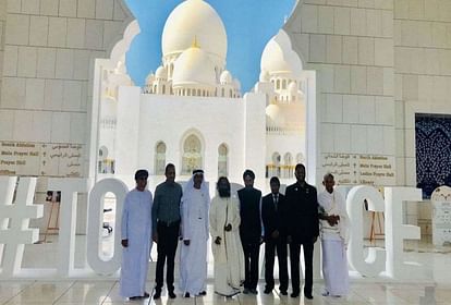 Spiritual leader Sri Sri Ravi Shankar visits Grand Mosque in Abu Dhabi