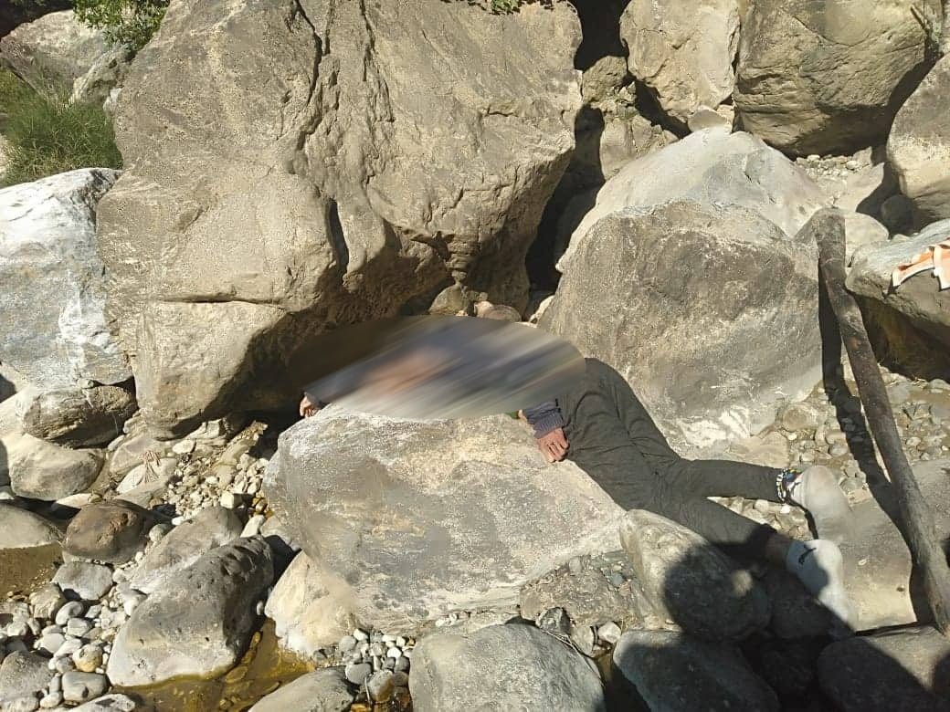 car fall in gorge at uttarkashi