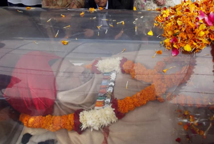 Brigadier Kuldeep Singh's funeral in Chandigarh with state honor