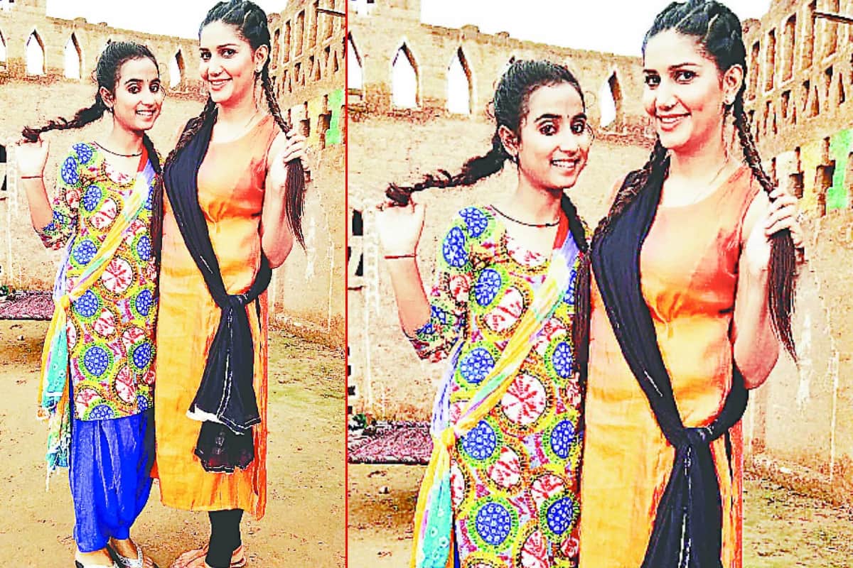 Sapna Chaudhary dancer offers up girl renuka panwar to sing with her from baghpat