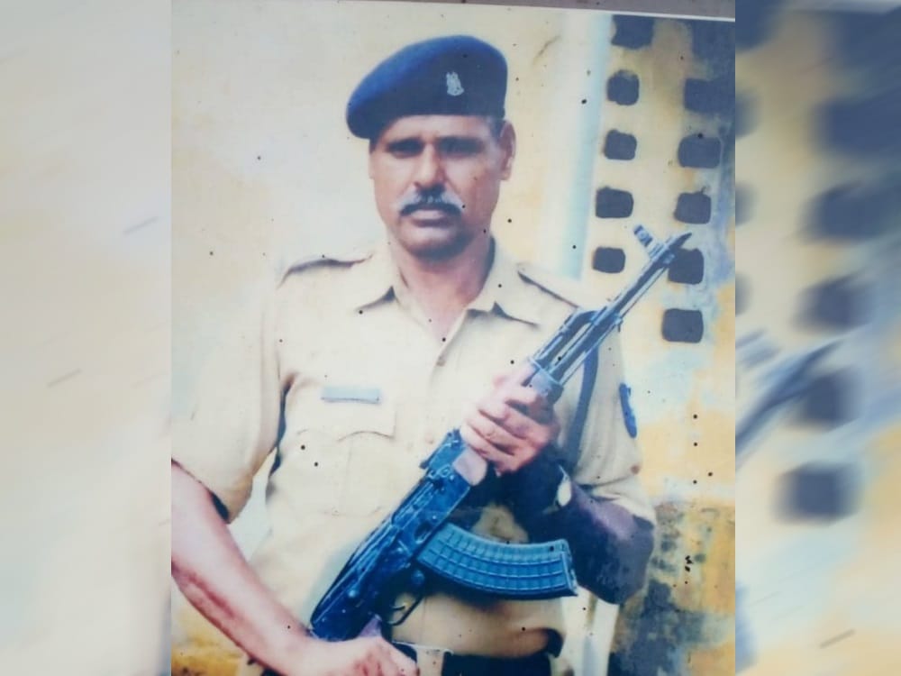 militants attacked crpf camp pulwama jammu kashmir uttarakhand jawan martyred