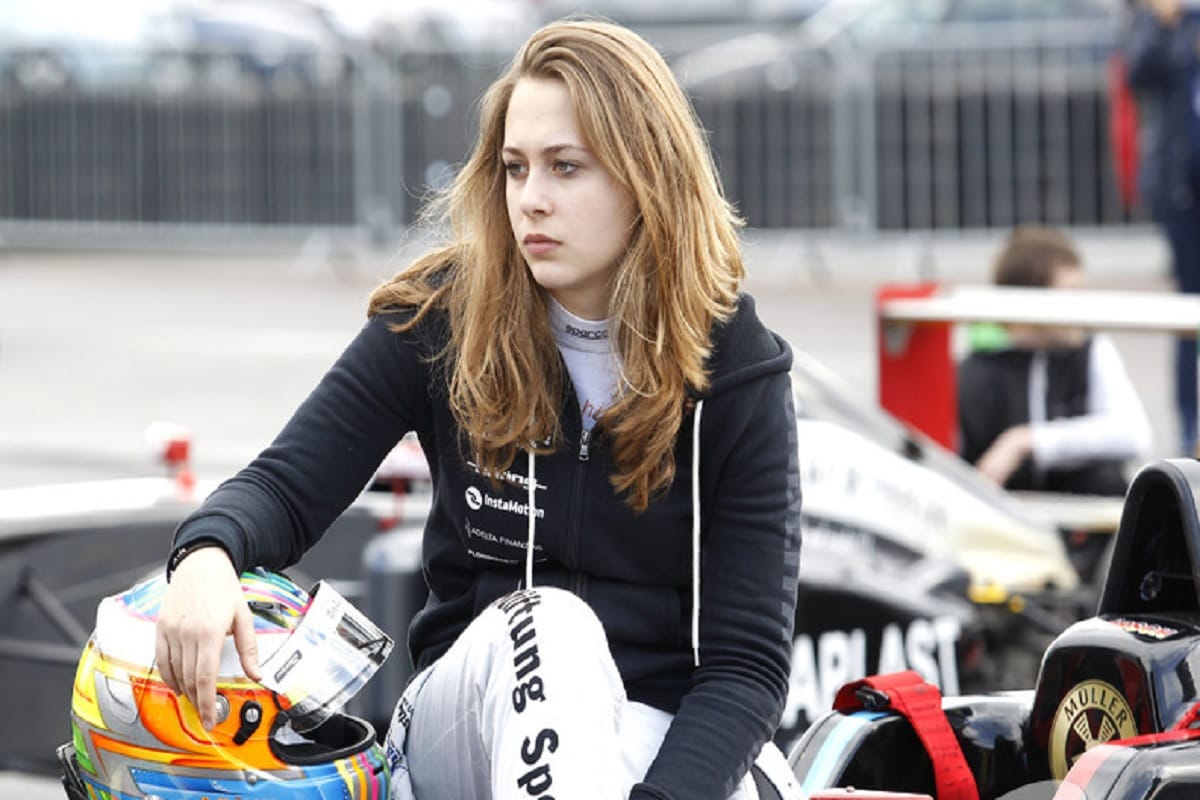 Sophia Florsch car crashes during Formula Three race