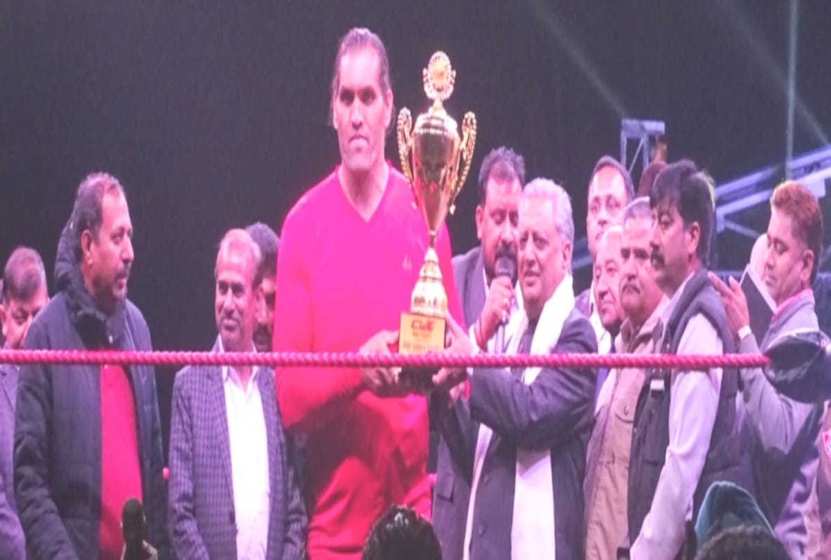 Clutter in the Great Khali Wrestling show at nagal