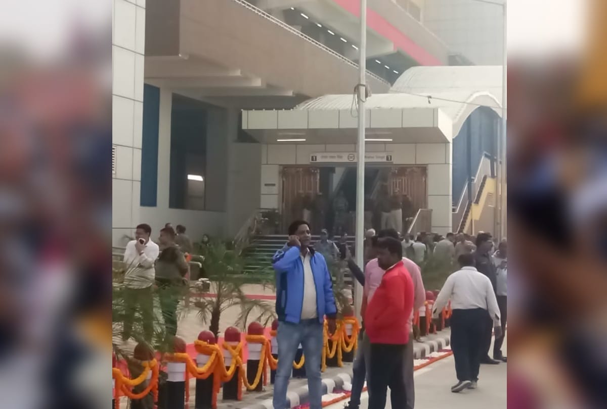 escorts mujesar to ballabhgarh metro section to open today by pm modi read all update