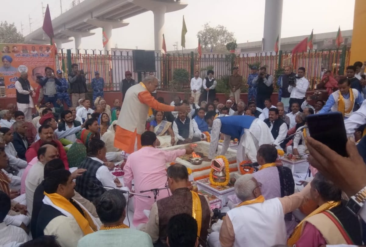 escorts mujesar to ballabhgarh metro section to open today by pm modi read all update