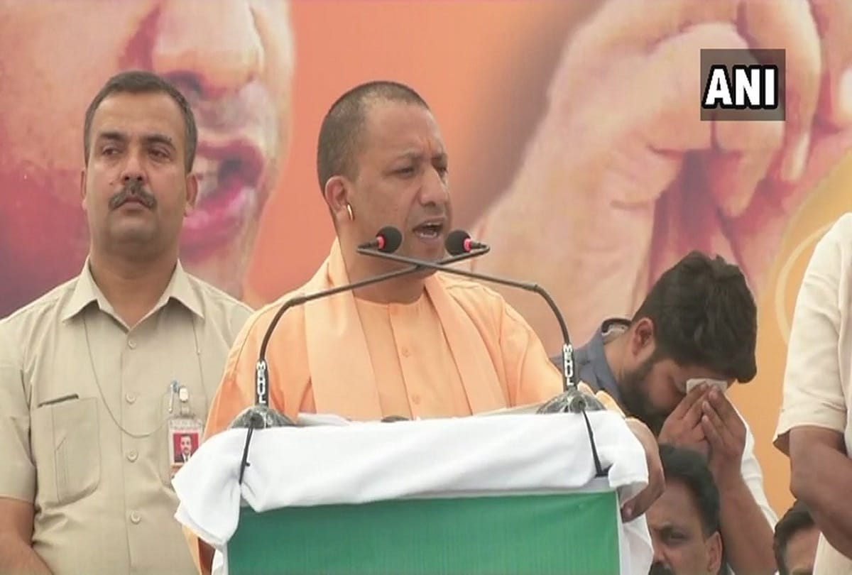Madhya Pradesh Assembly Elections 2018: Yogi Adityanath attacks rahul gandhi temple issue