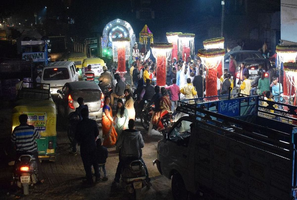 heavy traffic jam in agra city on devutthana ekadashi