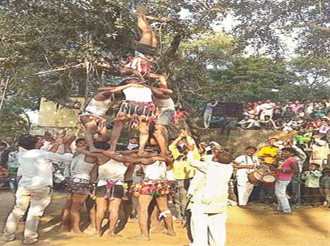 Dulara team winners in Divari dance competition
