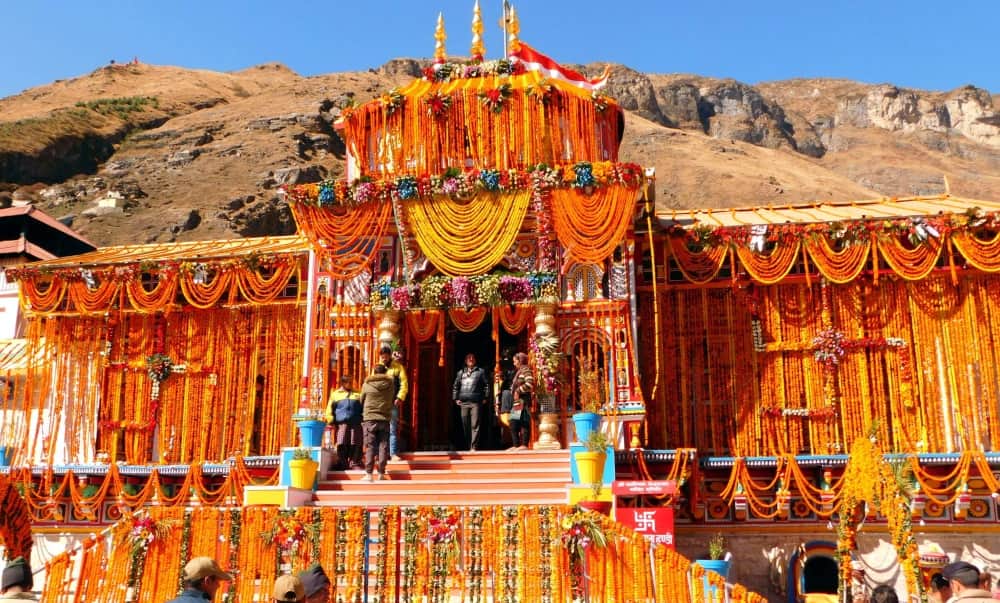 Badrinath dham Door Close on 20 november awesome photos