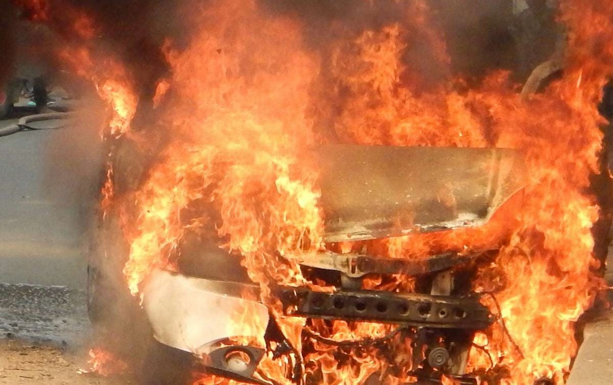 Fire in car of block education officer in ballia