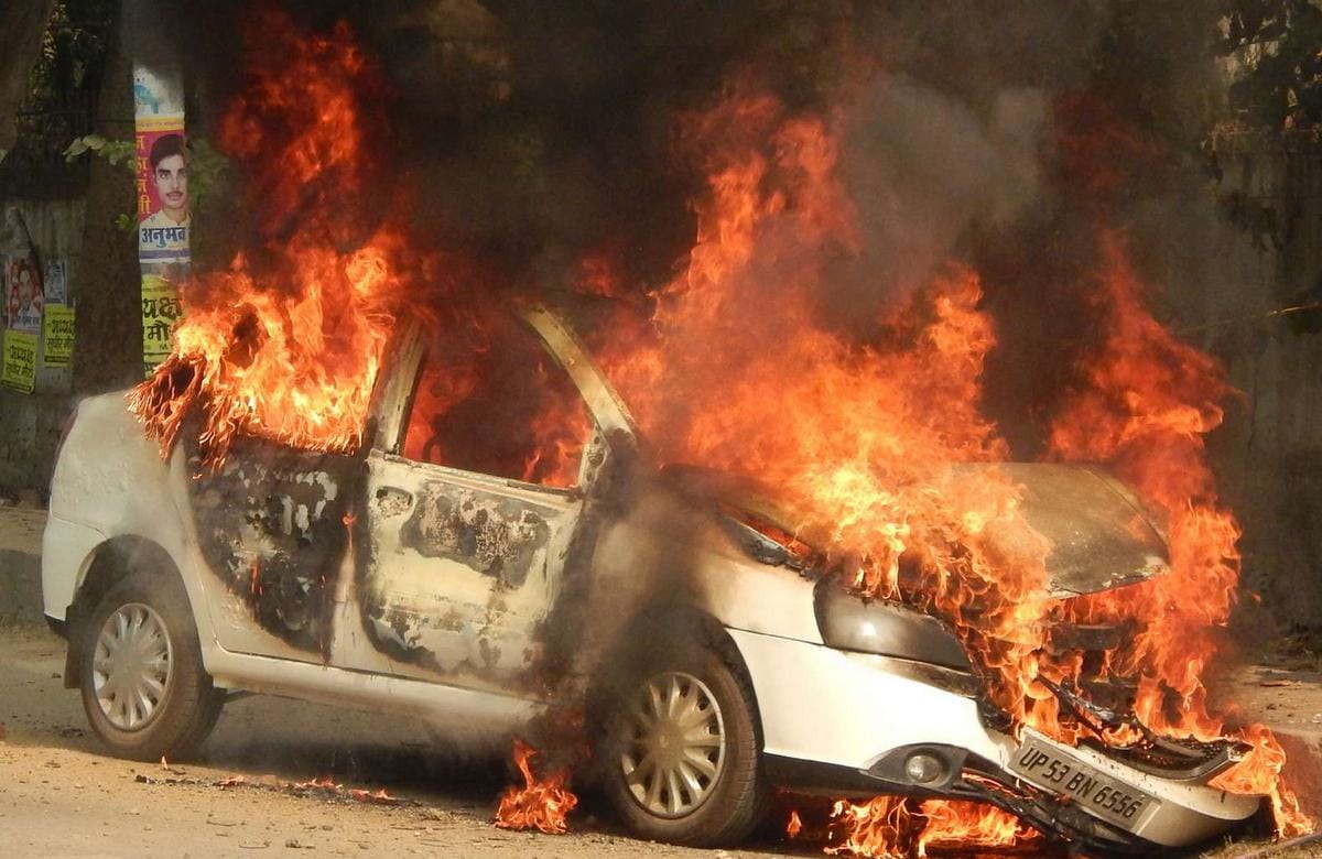 Fire in car of block education officer in ballia