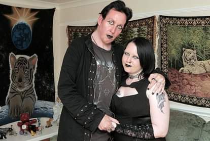 britain coouple believes they are vampire and drink each other blood