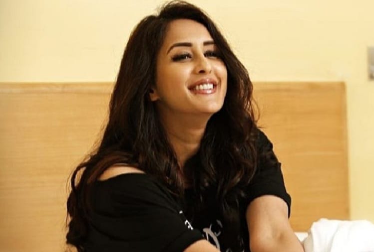 Chahat Khanna says husband Farhan Mirza abuses sexually and mentally