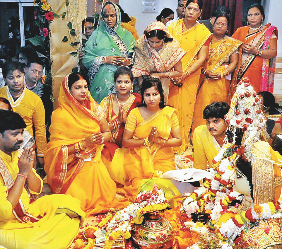 धूमधाम से निकली बरात, हुआ तुलसी से विवाह